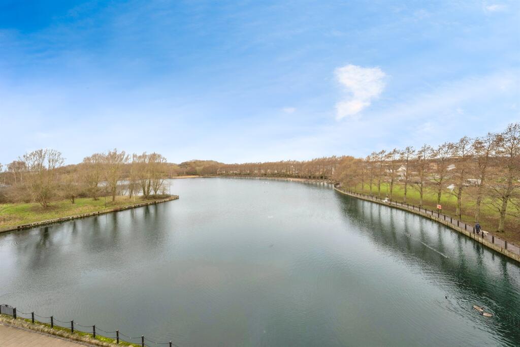 Sandpiper Drive, Lakeside, Doncaster photo 4