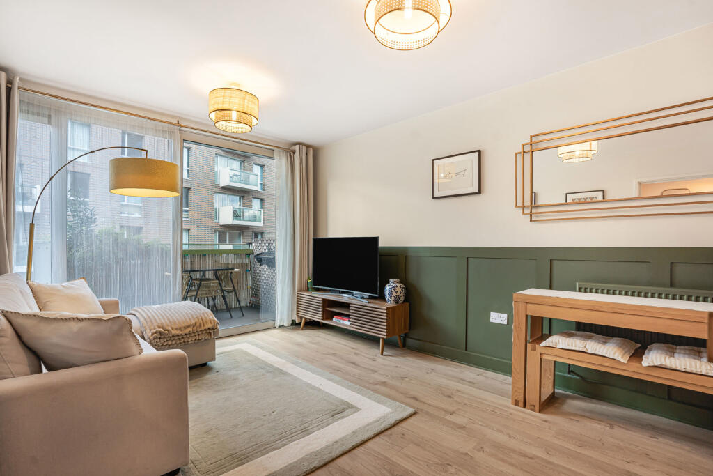 Main image of property: Nelson Walk, London, E3