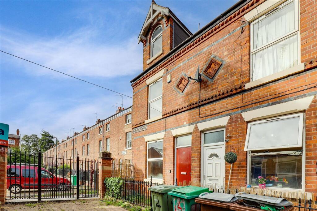 Main image of property: Harcourt Terrace, Nottingham, NG3