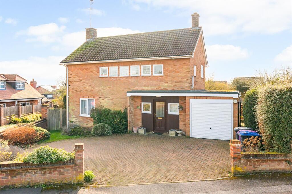 Main image of property: Deards Wood, Knebworth