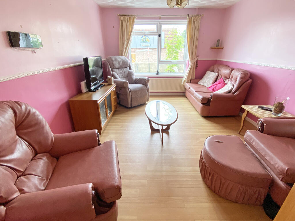 Ty Llwyd Parc, Quakers Yard, Treharris, CF46 5LA photo 4