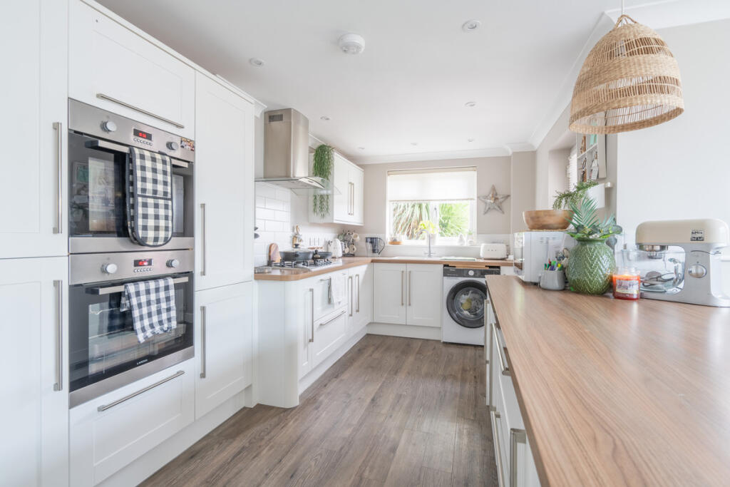 House in Dudley - View 4