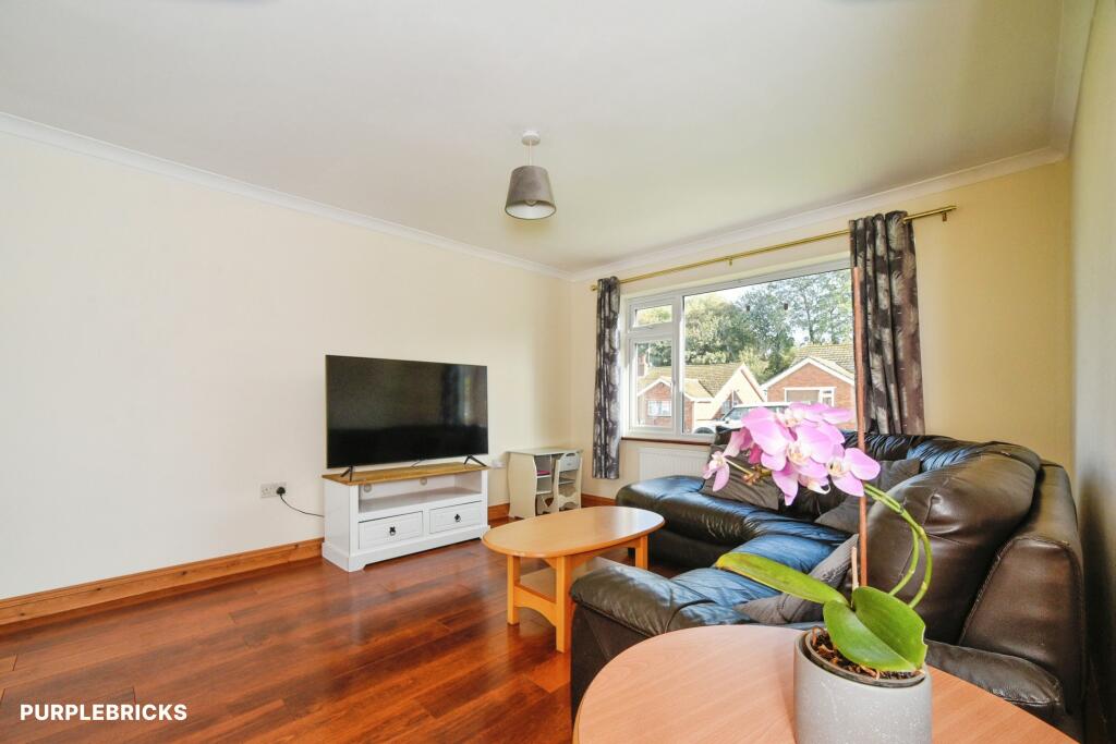 House in Swindon, Greenmeadow, Haydon Wick - View 3