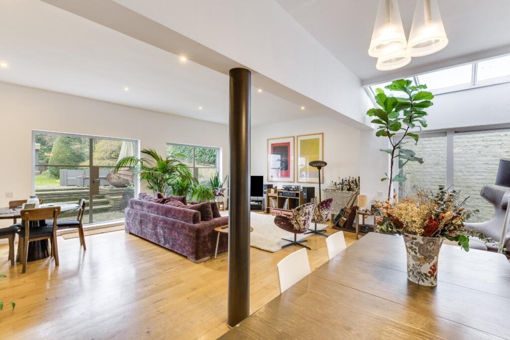 Main image of property: Netherhall Gardens, Hampstead, London, NW3