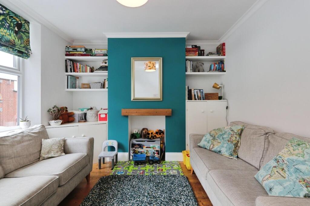 House in Sheffield, Woodseats - More