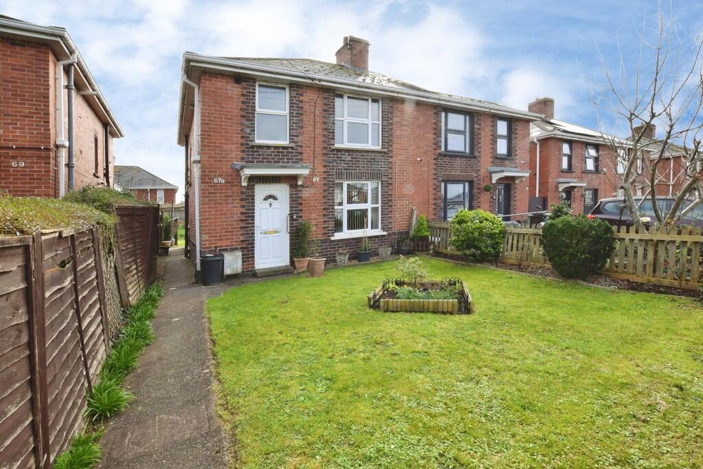 1-bed flat on Burnthouse Lane, £105,000