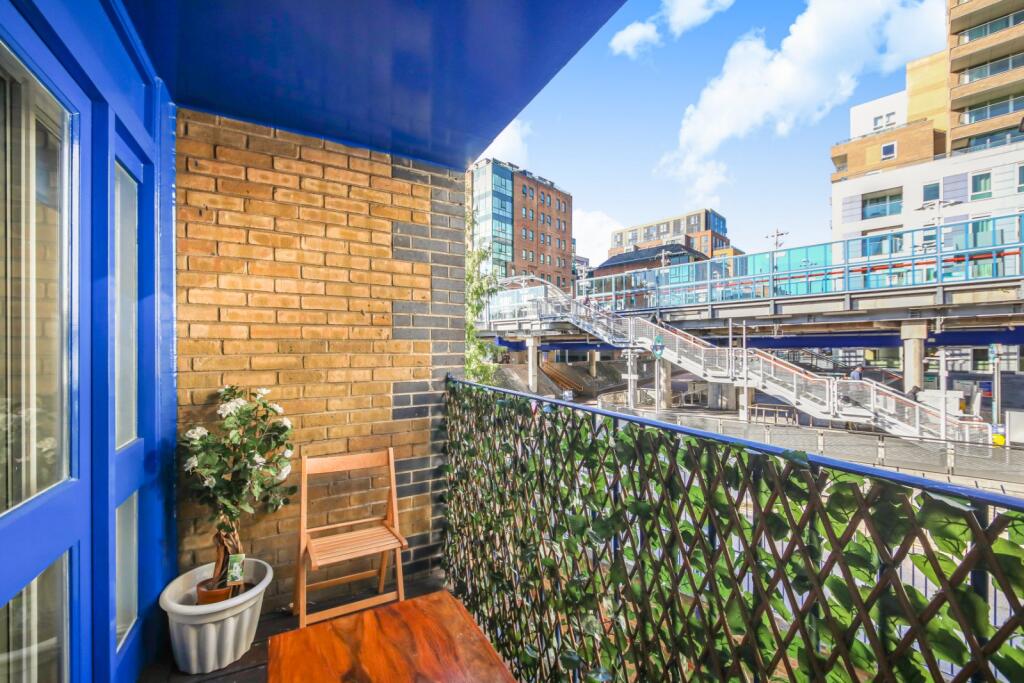 Main image of property: Peninsula Court,
121 East Ferry Road, E14