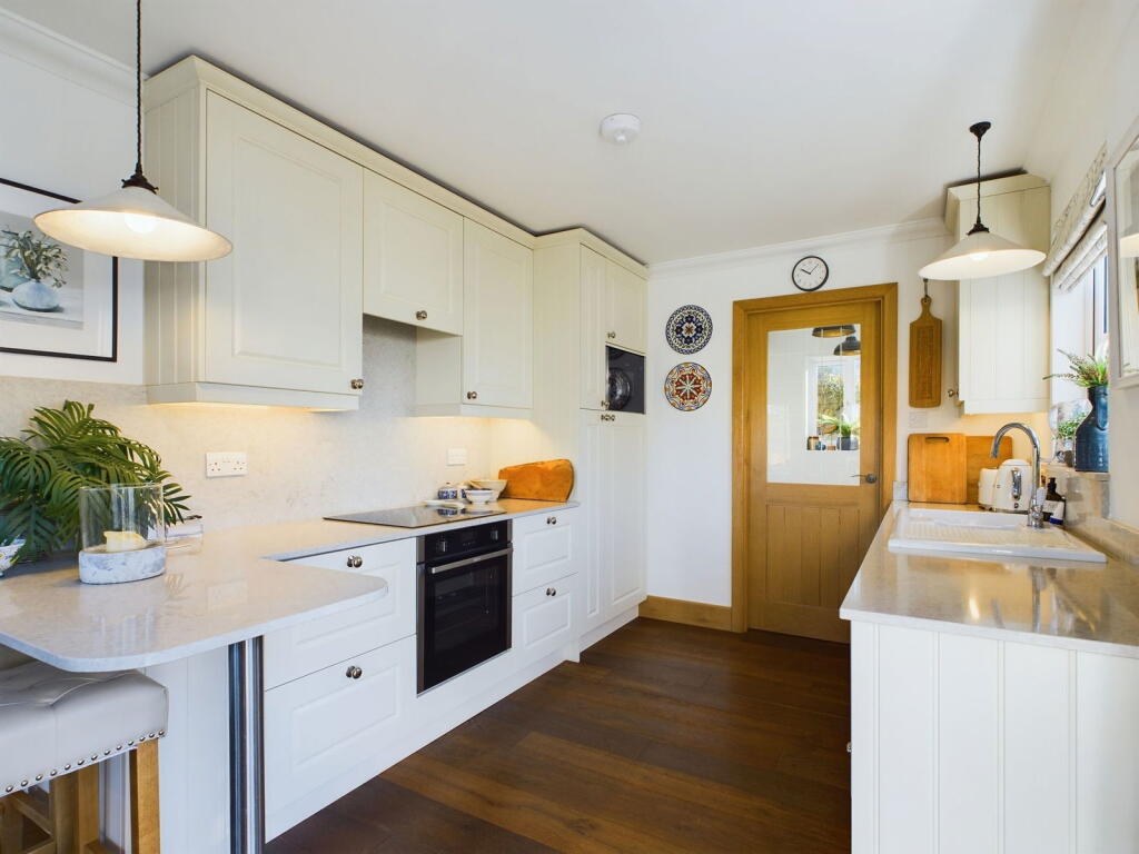 9 Gale Park, Ambleside LA22 0BN photo 3