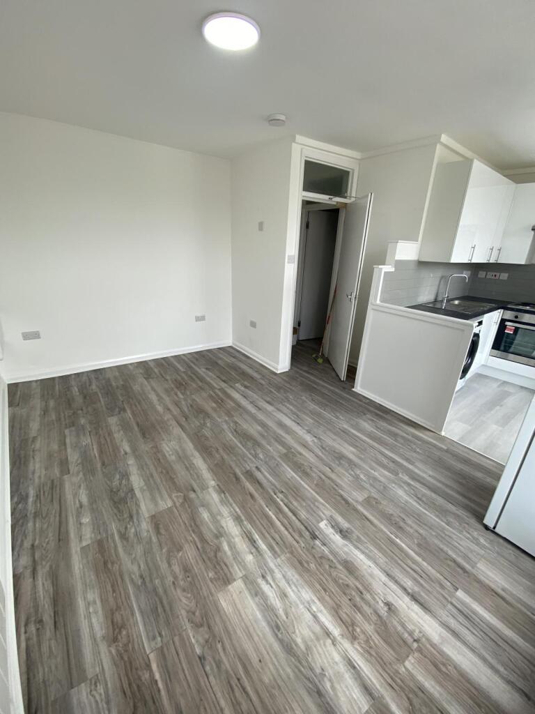 Main image of property: Green Lanes, London, N16