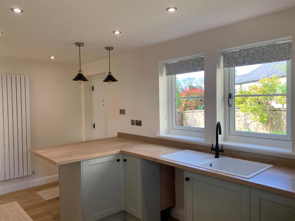 Additional image 12 of Warren Fold, Hurst Green