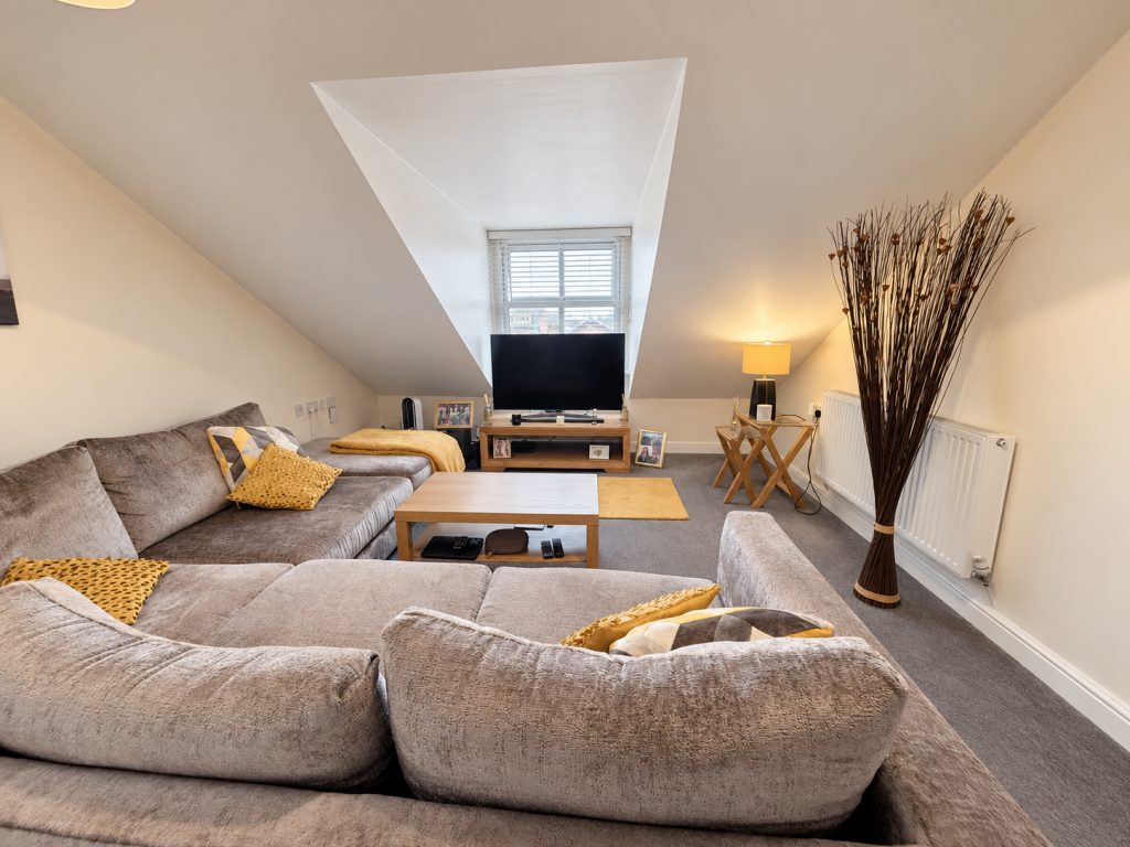Apartment in Rushcliffe, Lady Bay - View 3