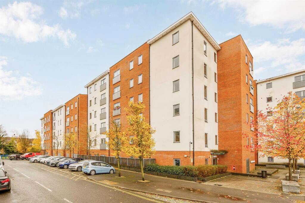 Main image of property: Taywood Road, Northolt, Middlesex, UB5 6GW