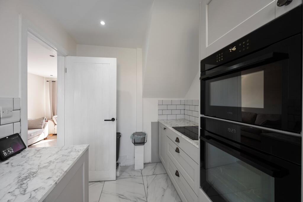 Fifth Avenue in Grantham - View 5