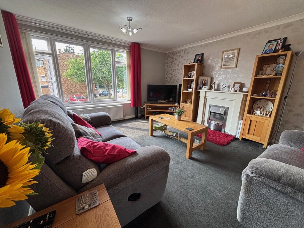 House in St Albans, Roestock, Colney Heath - View 2