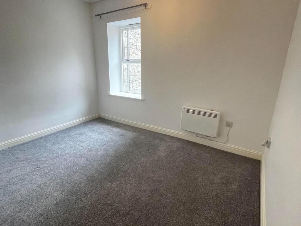 Apartment in Derby - View 3