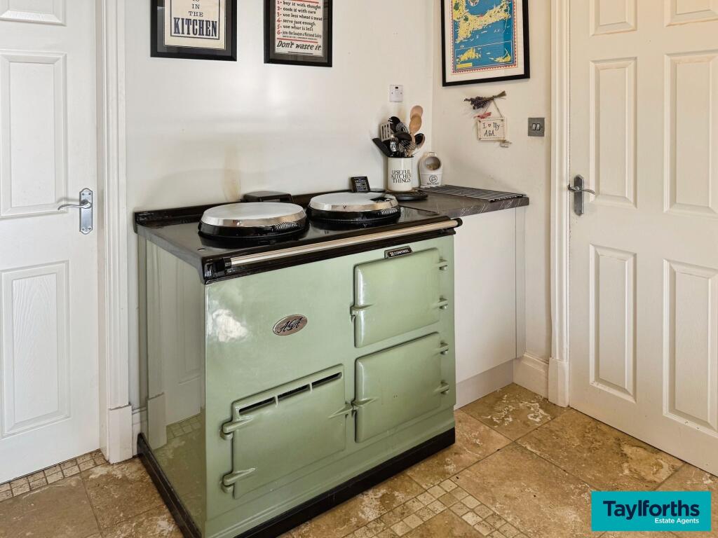 Milton Grove, Barnoldswick, BB18 photo 5