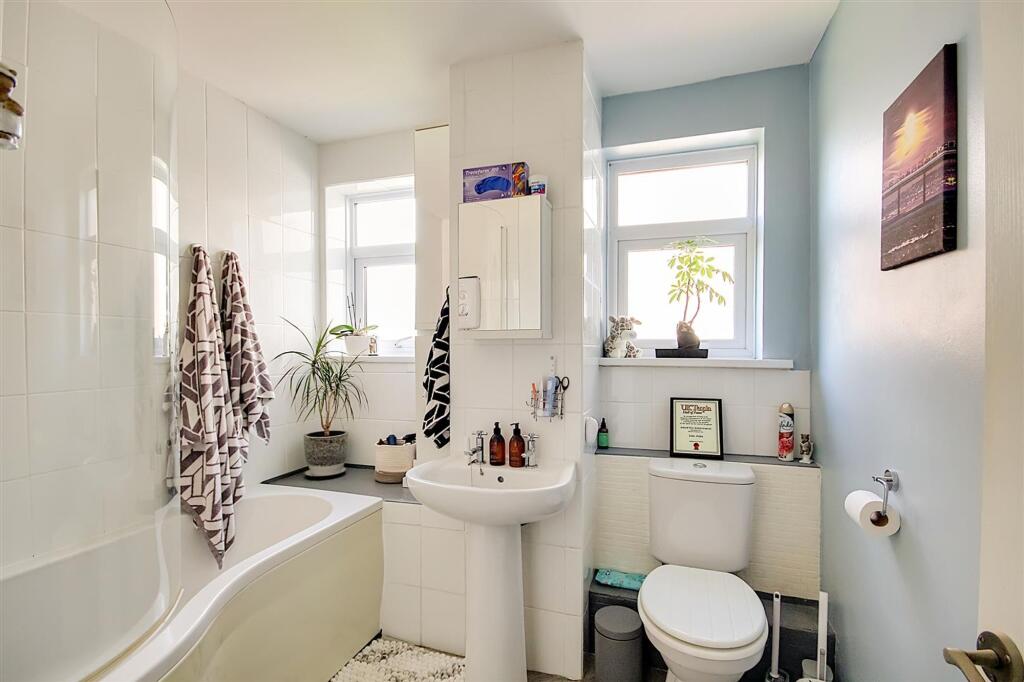 Apartment in Worthing, Goring-by-Sea - View 5