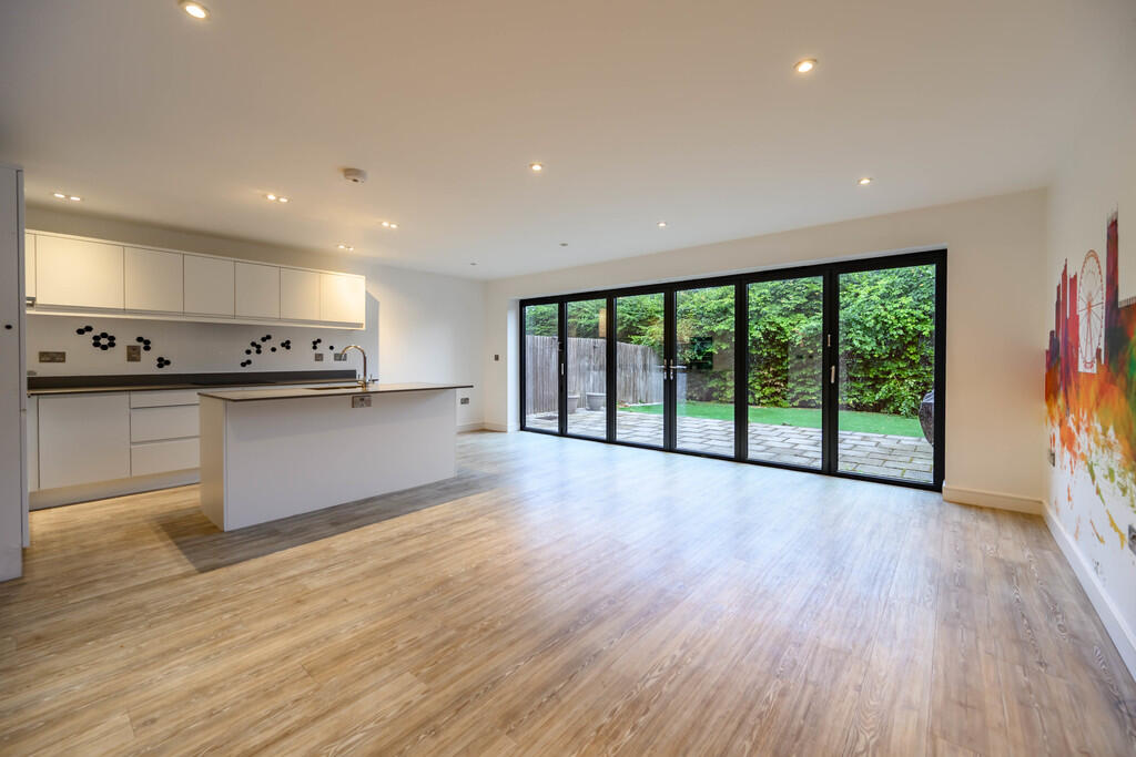 House in Nottingham - View 2