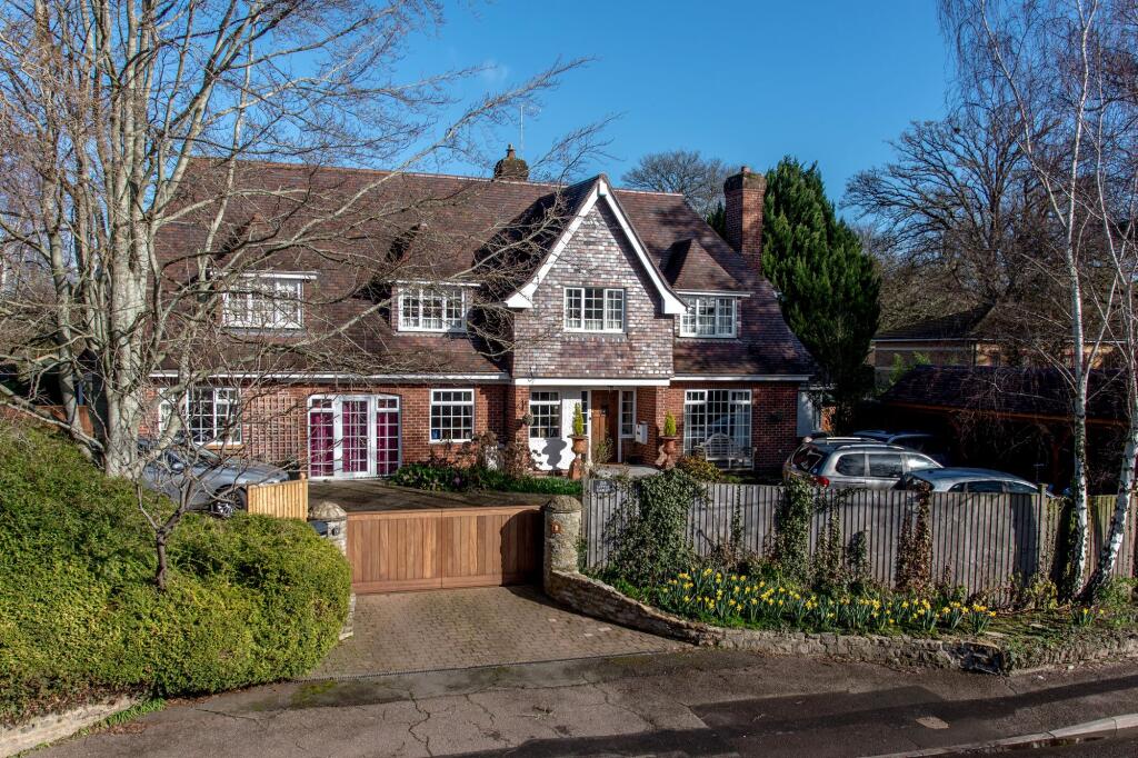 6-bed detached on Staplegrove Road, Taunton, TA2, £825,000