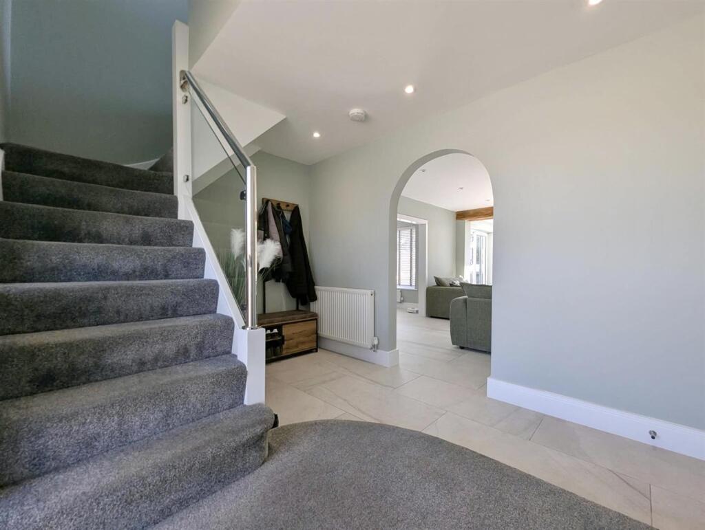 House in Weymouth, Overcombe - View 4