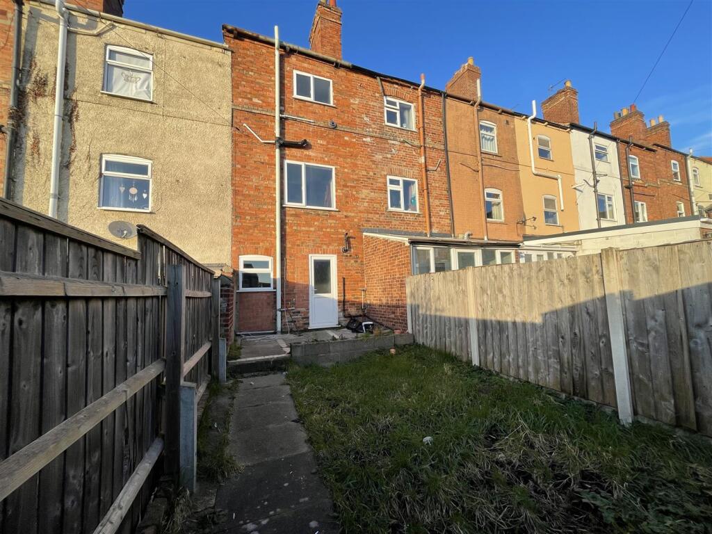 Main image of property: Beacon Hill Road, Newark