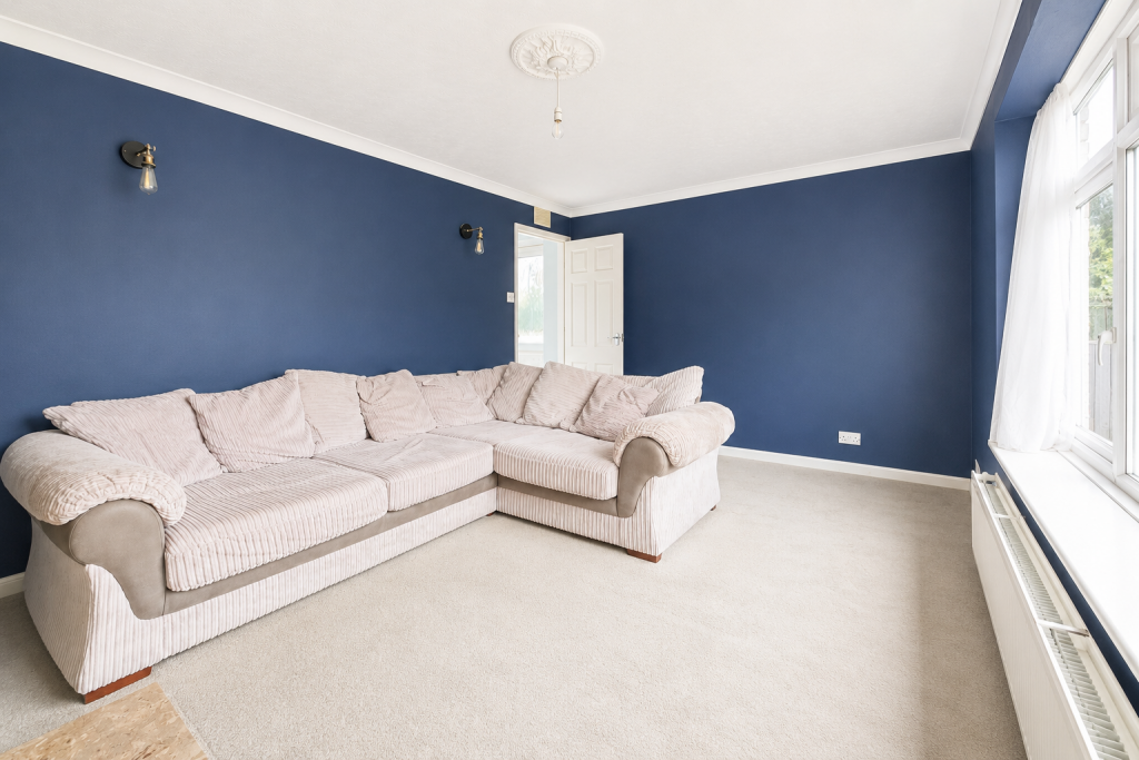 House in Dover, Eythorne - More
