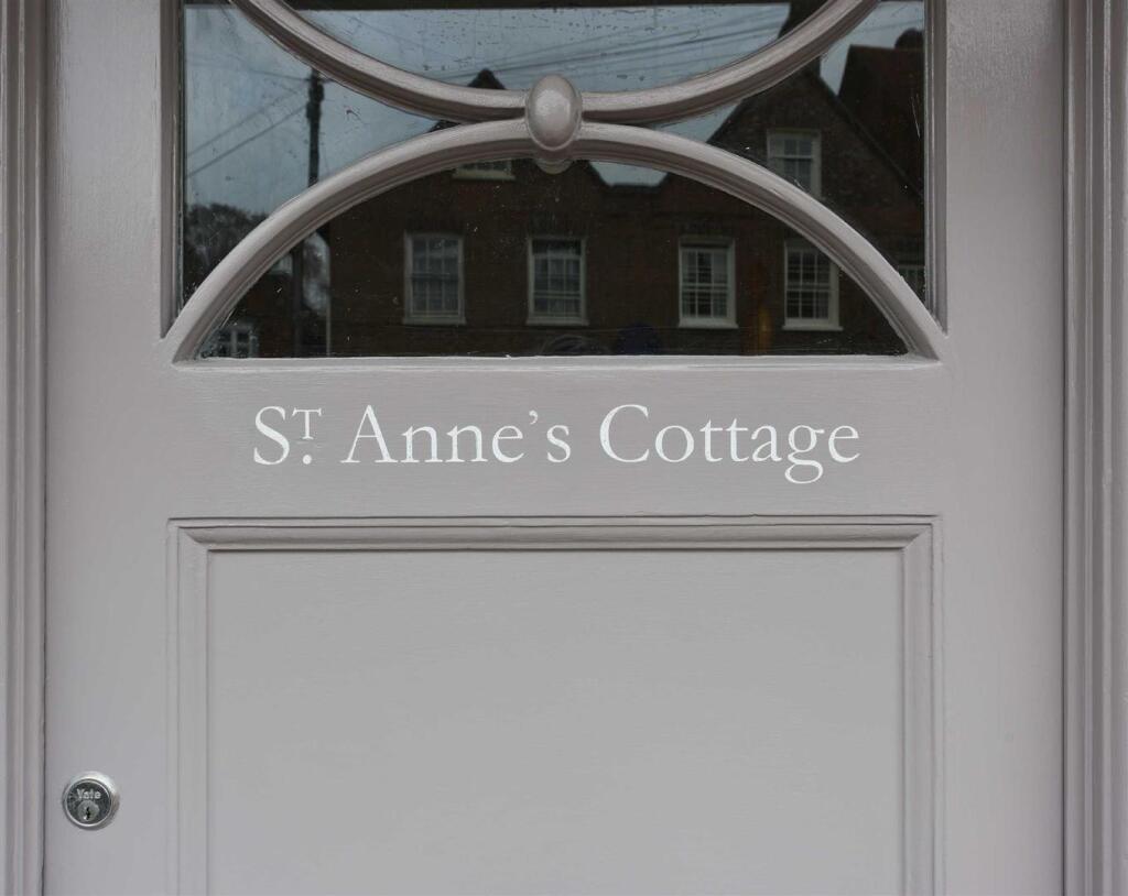 High Street, Lewes photo 2