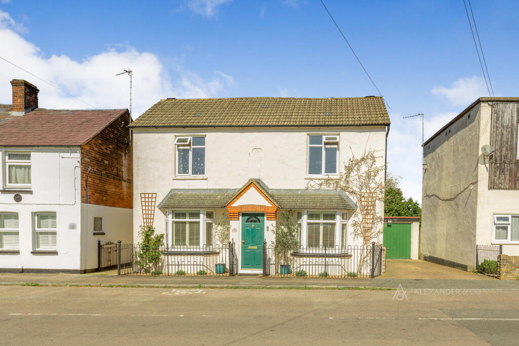 Main image of property: Tring Road, Wendover, Aylesbury, HP22