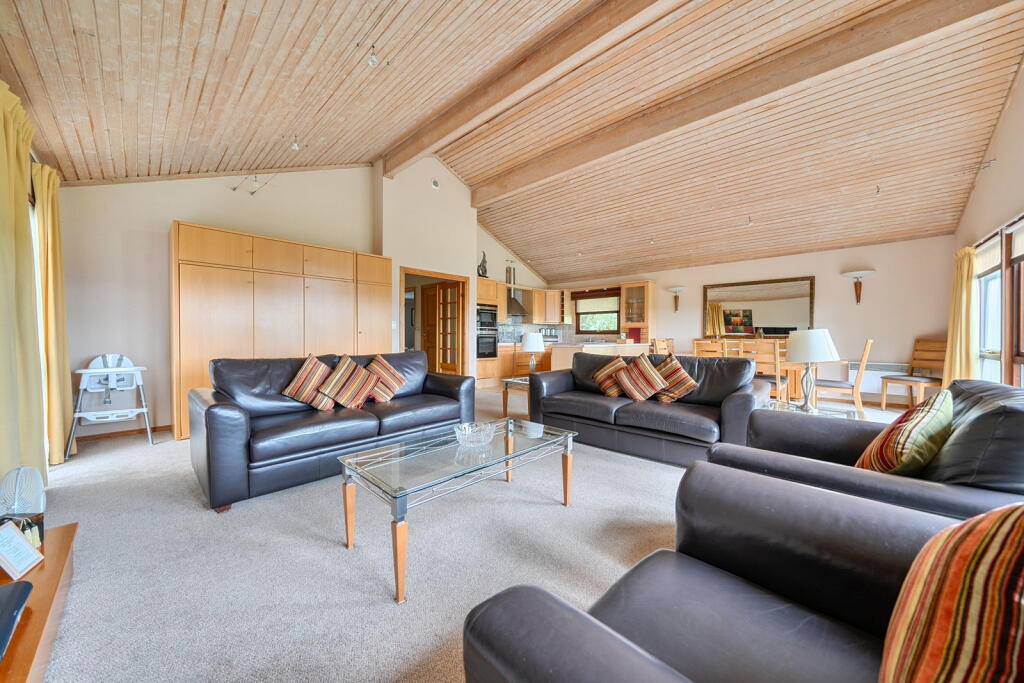 Belton Woods (Lodge 17) Belton, Nr. Grantham - View 3