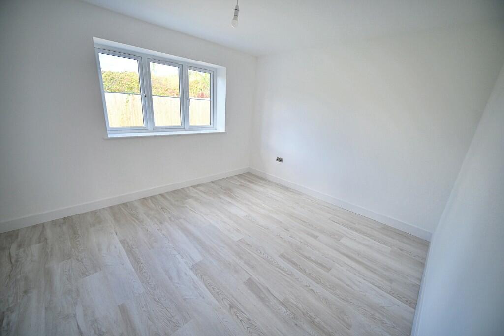 Rudge Avenue, Lanesfield, Wolverhampton, West Midlands, WV1 - More