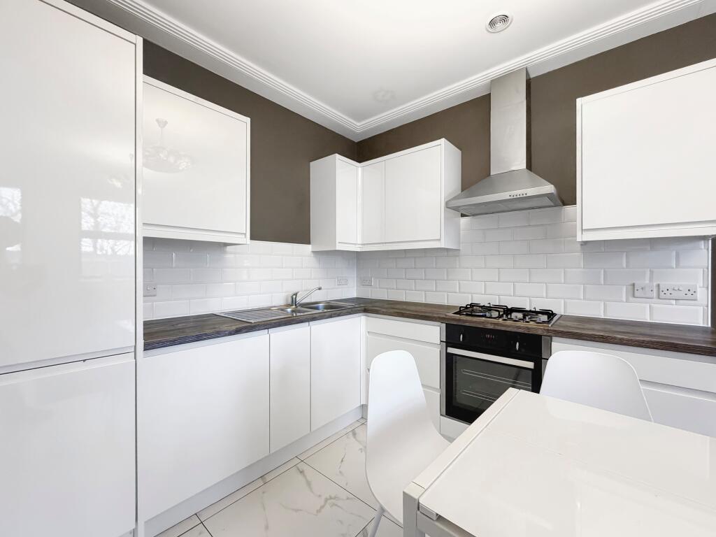 Main image of property: Broadway, Peterborough PE1 1SH