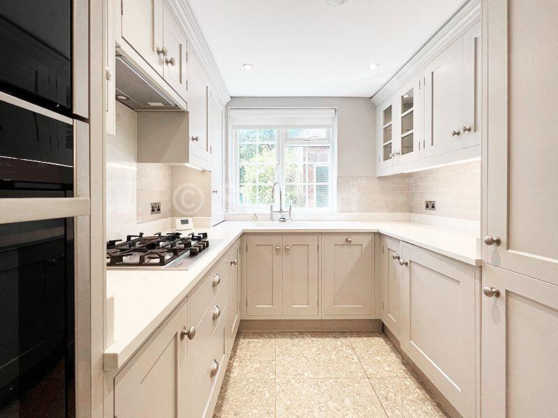 Apartment in London - View 2