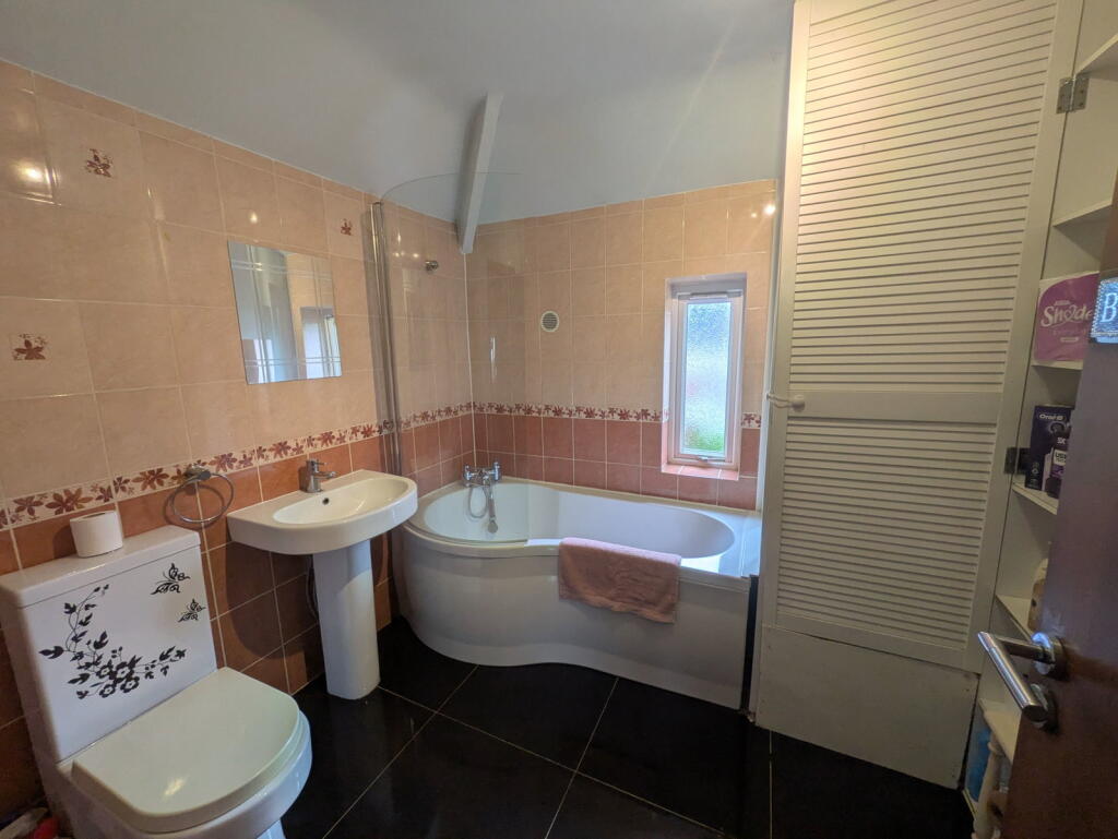 House in Northampton - View 5