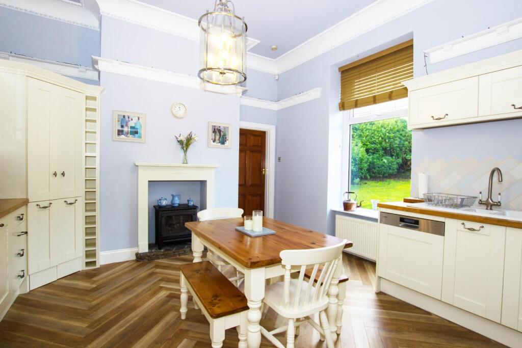 Additional image 30 of 'Heatherby' Astley Bank