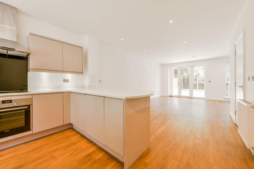 House in London - View 4