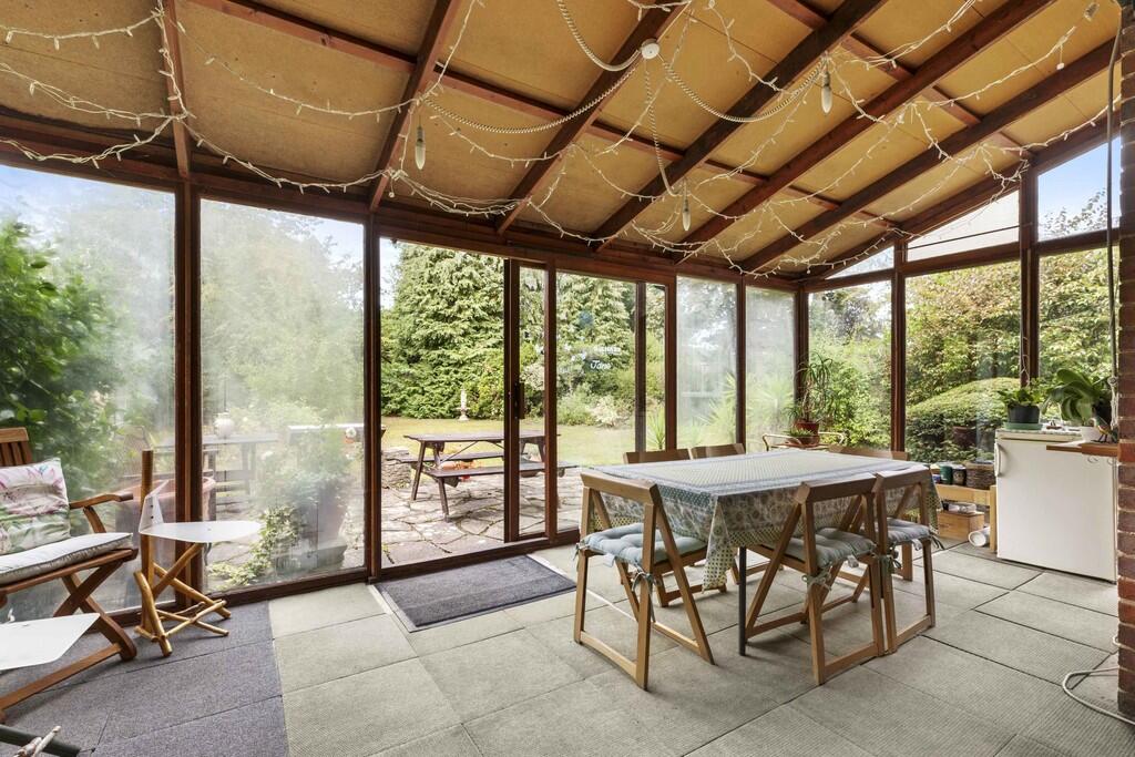 House in Hemel Hempstead - More