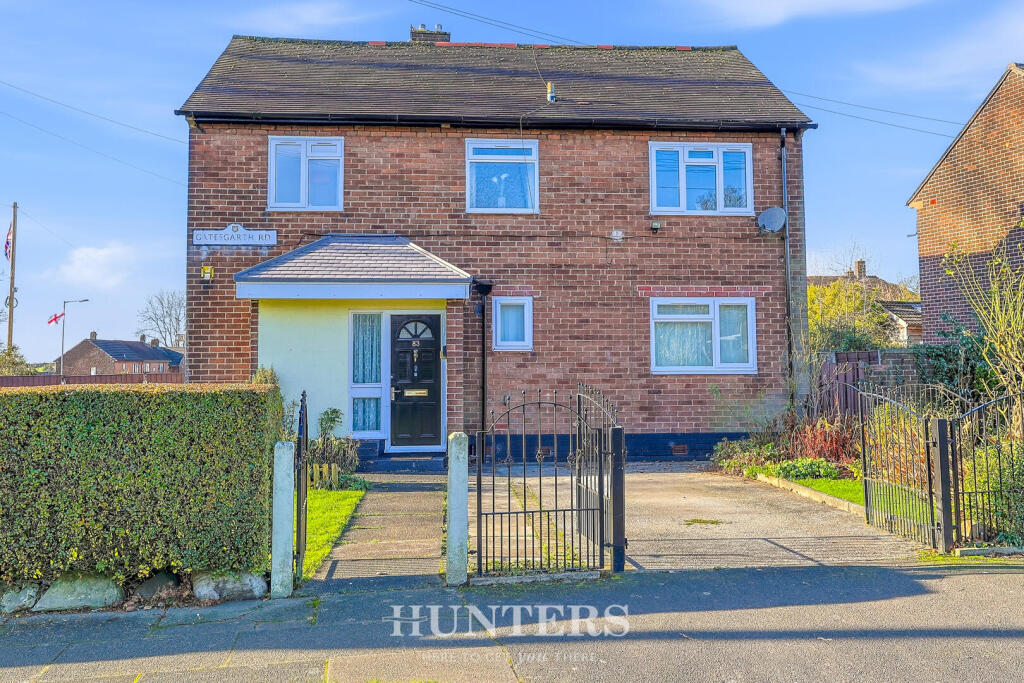 2-bed flat on Gatesgarth Road, Middleton, Manchester, £140,000