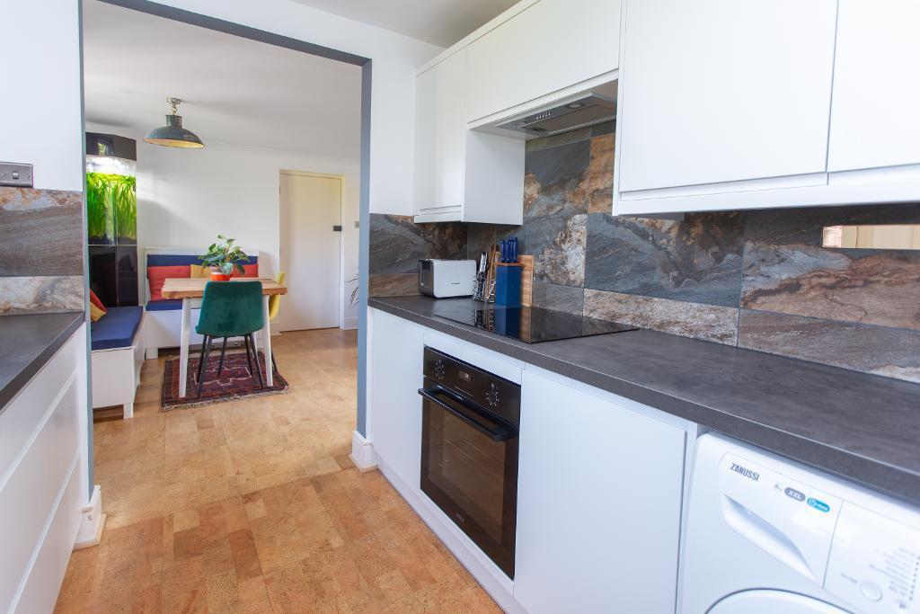 Apartment in Tonbridge - More