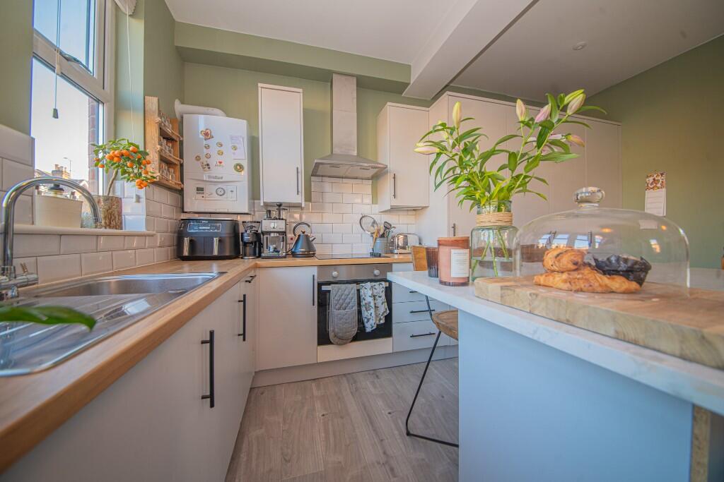 Desborough Road, Eastleigh, SO50 photo 4