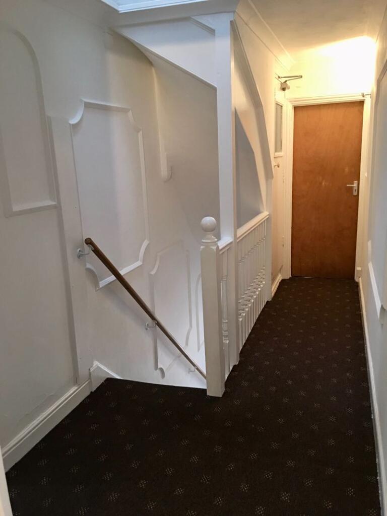 6 bedroom terraced house for rent
