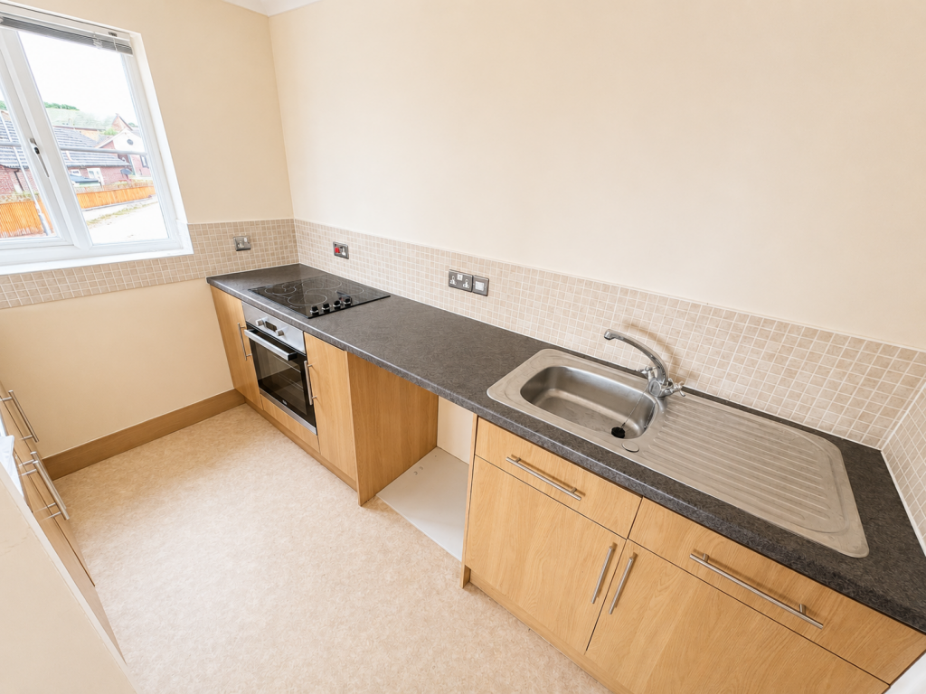 Apartment in Bath, Brympton - More