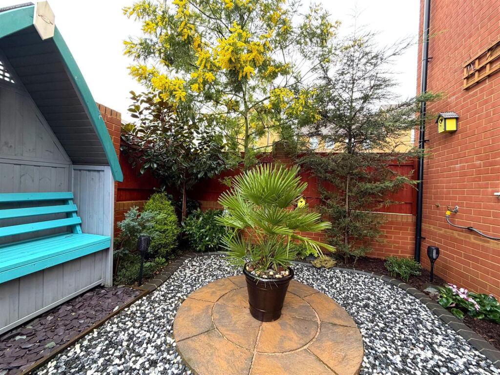 St. Wilfred Drive, East Cowes photo 3