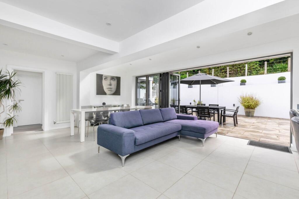 Hillside Way, Withdean photo 4