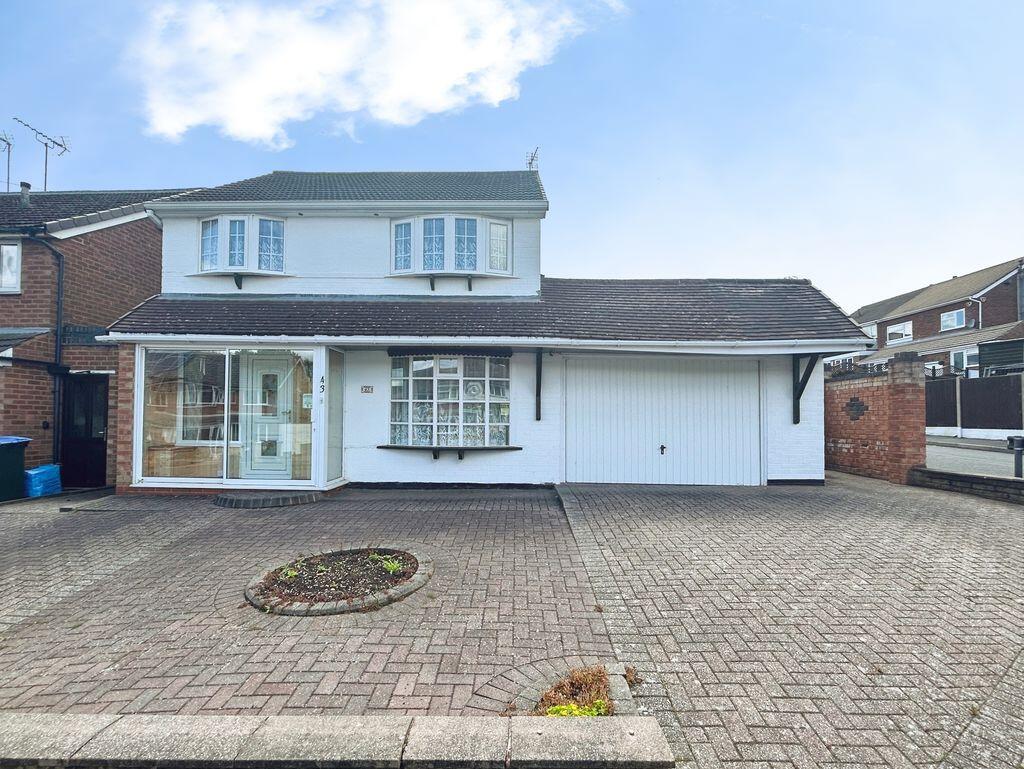 3-bed detached on Claverdon Drive, Great Barr, Birmingham, B43 5HR, £275,000