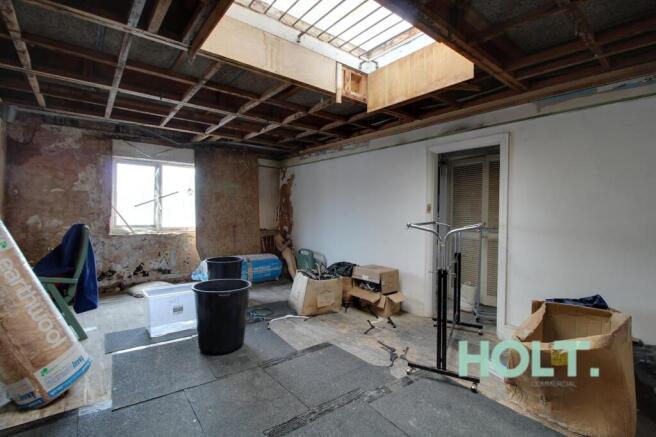 upstairs1.jpg