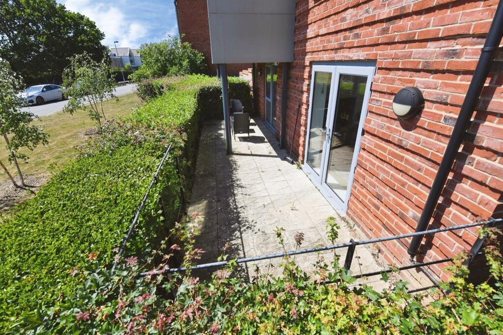Harry Lemon Court, Chelmsford Garden, CHELMSFORD photo 4