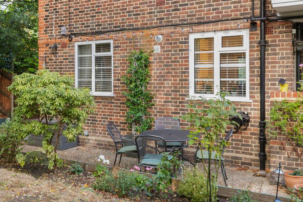 Apartment in London - More