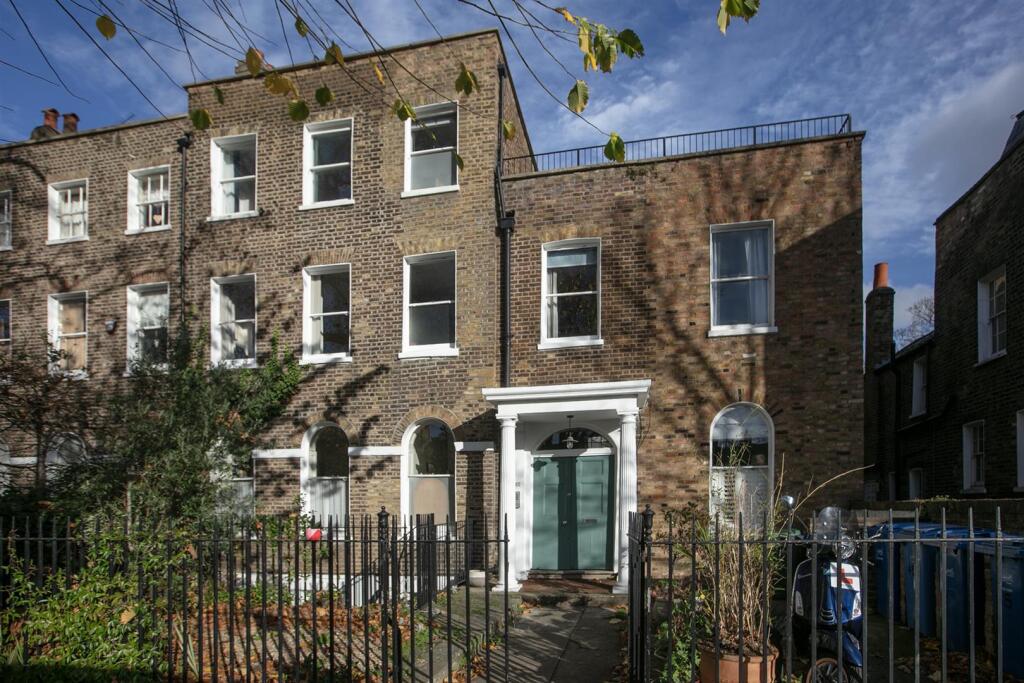 Main image of property: Camberwell Grove, Camberwell, SE5