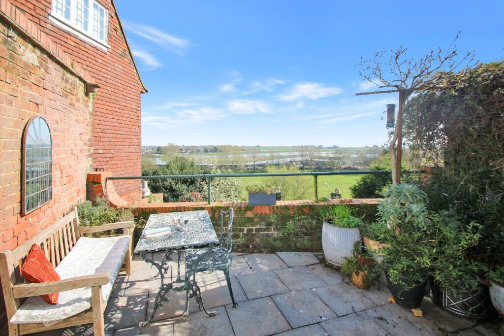 Main image of property: East Street, Rye, TN31