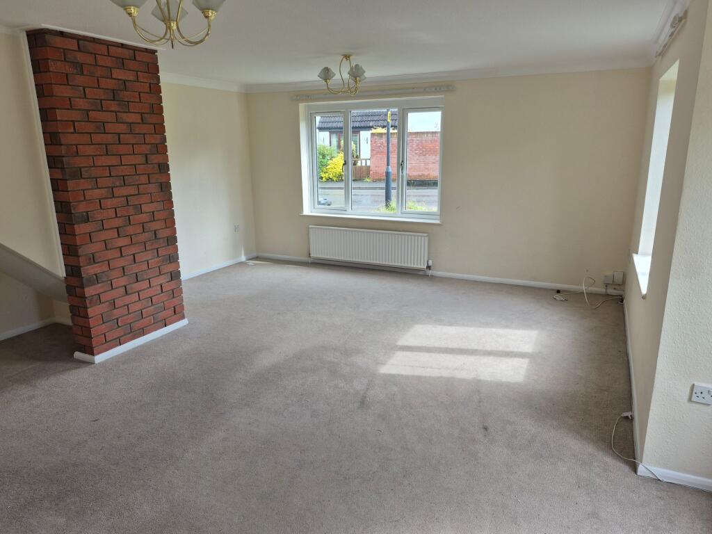 Lancaster Road, Yate, BS37 photo 3